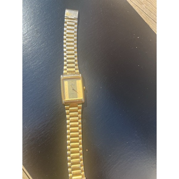 Vintage Lorus Gold Tone Quartz Watch 16mm For Ladies - Picture 8 of 11